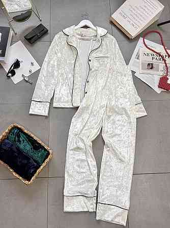 Жіноча домашня повсякденна велюрова піжама Молочна Одеса