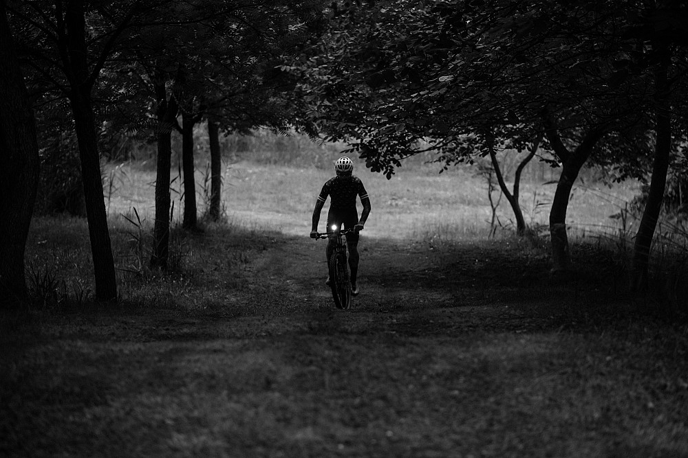 Фара Knog PWR Mountain 2000 Lumens POWERBANK Киев - изображение 10