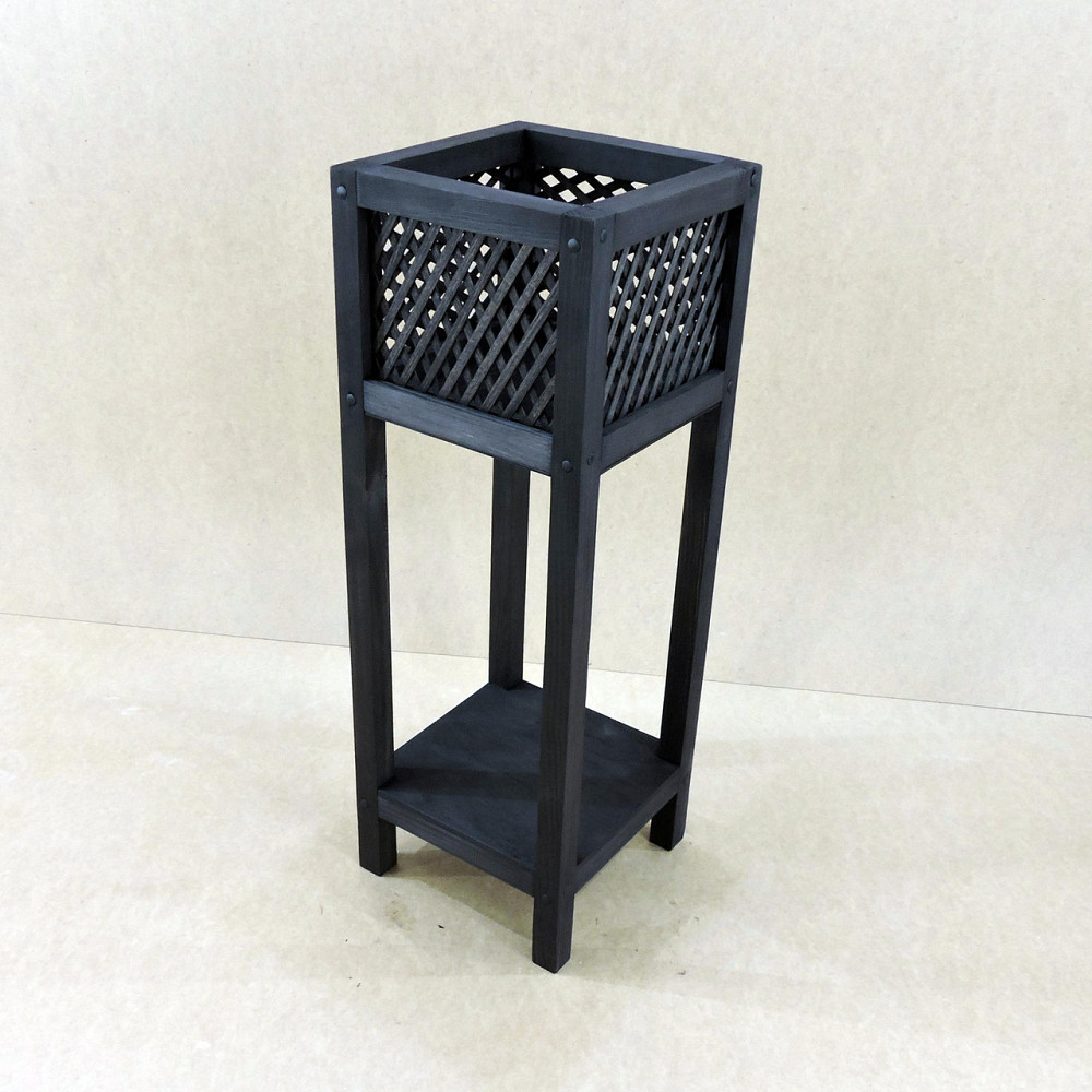 Кашпо на стойке 