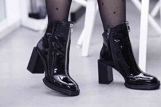 Лаковані черевики жіночі шкіряні на підборах демісезонні весна осінь, чорні на блискавці р. 37- Коломия