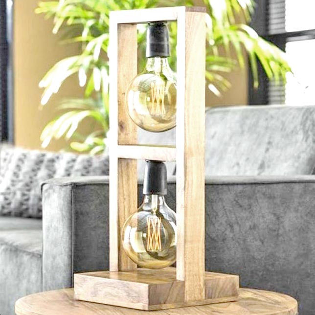 Светильник настольный 