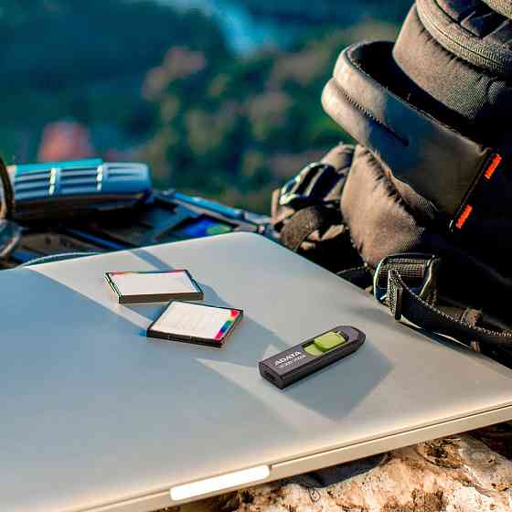 Флешка Adata USB-C 256Гб чорна/зелена Київ