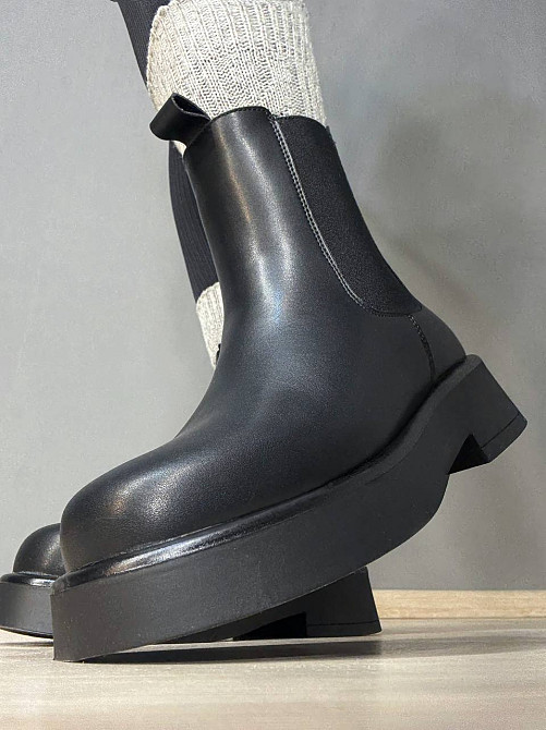 Черевики жіночі Hengji 958 челсі утеплені на хутрі шкіряні чорні, 38, 24 см Київ - фото 8