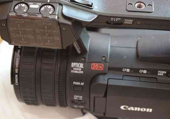 Canon XF200 HD Camcorder Професійна відеокамера Харків