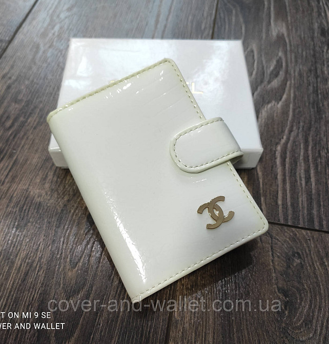 Компактна жіноча візитниця з натуральної шкіри білого кольору CH 8004 Київ - фото 2