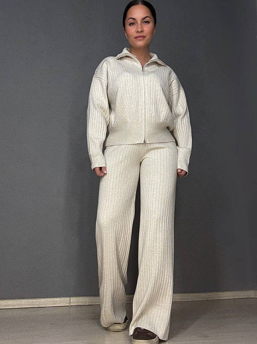 Костюм жіночий Joy One 376 вʼязаний в рубчик з кофтою на блискавці та брюками палаццо, бежевий, one size Київ - фото 1