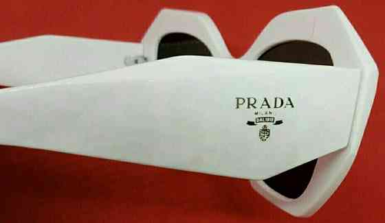 Білі жіночі брендові окуляри стильної форми. Київ