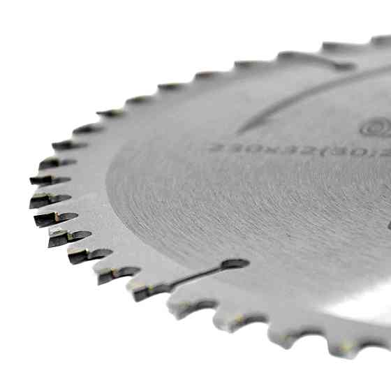 Grad Диск пильный по дереву с твердосплавными напайками Ø230×32(30;25.4)×60Т, 6000об/мин GRAD ( Киев