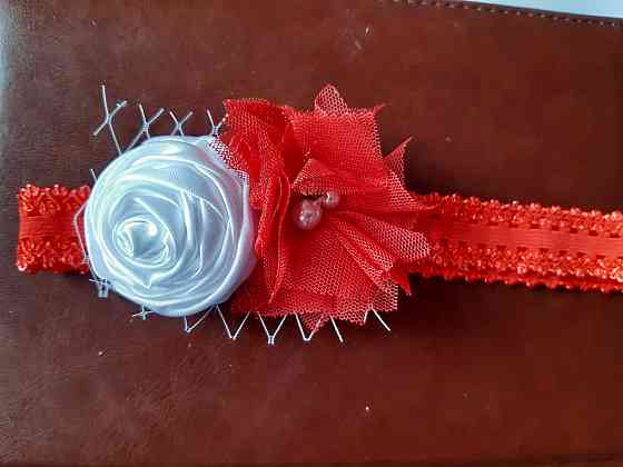 Детская красно-белая повязка - размер универсальный (на резинке), декор 8см Киев