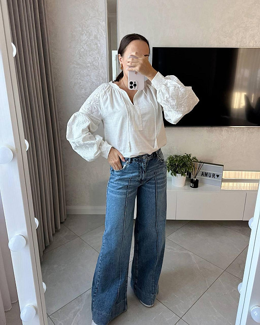 Женская современная вышиванка с белой вышивкой хлопка 46 Одесса - изображение 4