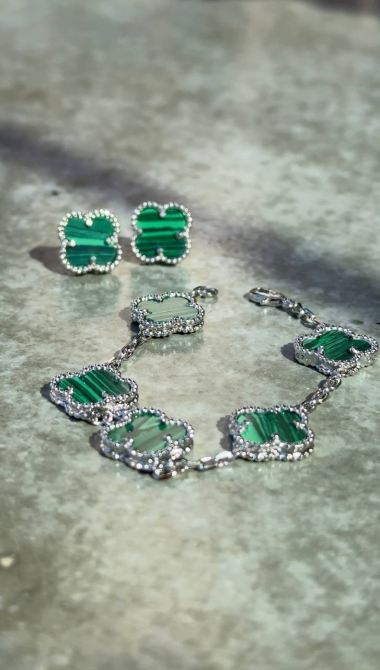 Van Cleef подарунковий набір 2 предмети / сережки і браслети / зелений колір під малхіт / біле золото AU 750 / проба, гравіювання Одеса - фото 7