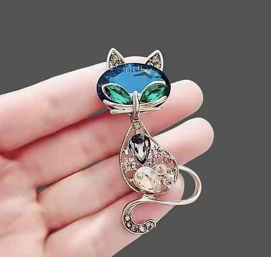 Брошка "Котик з зеленими очима" Сміла