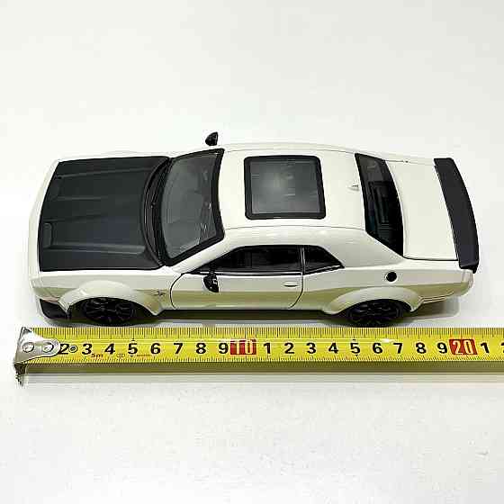Машинка металева Авто Експерт Chevrolet Camaro 1:24 відчиняються двері капот багажник світло/звук Біла (GT-12099) Чернігів
