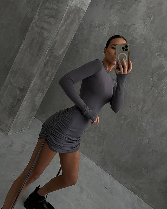 Женское облегающее мини платье с завязками из вискозы Серый, 44/46 Одесса - изображение 3