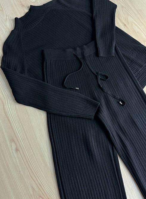 Костюм женский Accorddream 8703-28108 свитер с брюками в рубчик вязаный оверсайз, черный, one size Киев - изображение 9