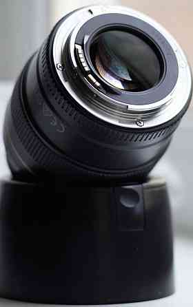 Объектив Canon EF 100mm. F/2 USM . Киев
