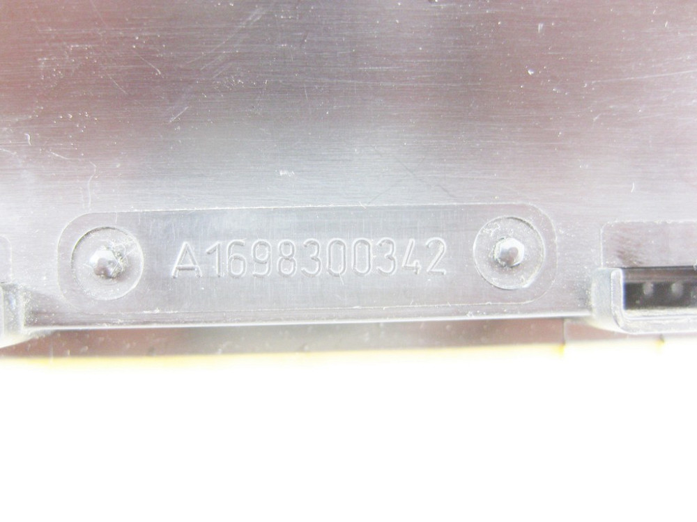 Mercedes-Benz  A1698300342 Вентиляційний клапан салону під заднім бампером CLA Shooting Brake X117 CLA C117 GLA X156 W176 A-class C169 Одесса - изображение 7