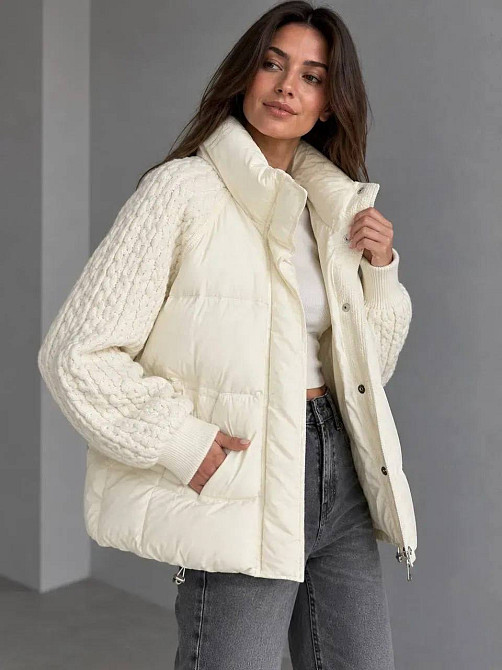 Куртка жіноча YZY 30790 пуховик oversize з в’язаними рукавами демісезонна one size, молочний, one size Київ - фото 9