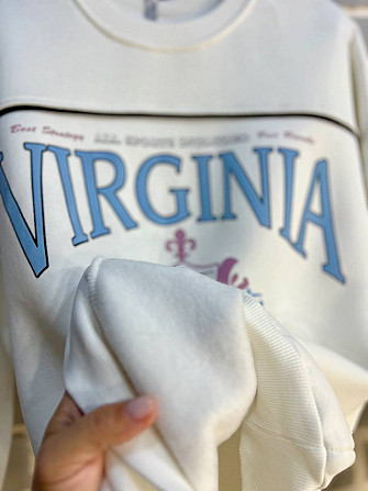 Світшот жіночий OLIVIA 2468 напис попереду VIRGINIA утеплений на флісі модель оверсайз one size, біл Одеса - фото 6