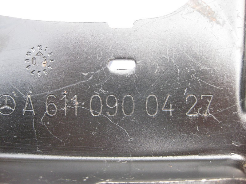 Mercedes-Benz  A6110900427 Кронштейн впускного колектора двигунів OM611 OM646 R4 2.2 cdi OM612 OM647 R5 2.7 Одеса - фото 3