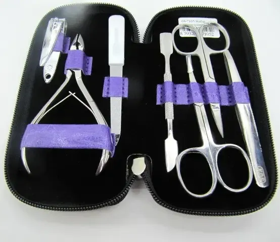 Маникюрный набор KDS маникюрно педикюрный (7 предметов) 7105 с хрустальной пилочкой Киев