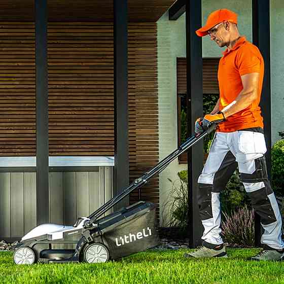 Аккумуляторная газонокосилка Litheli, питание от павербанков (УМБ Litheli Power Bank 20000 mAh, 45W, 4А 2 шт в комплекте) Киев