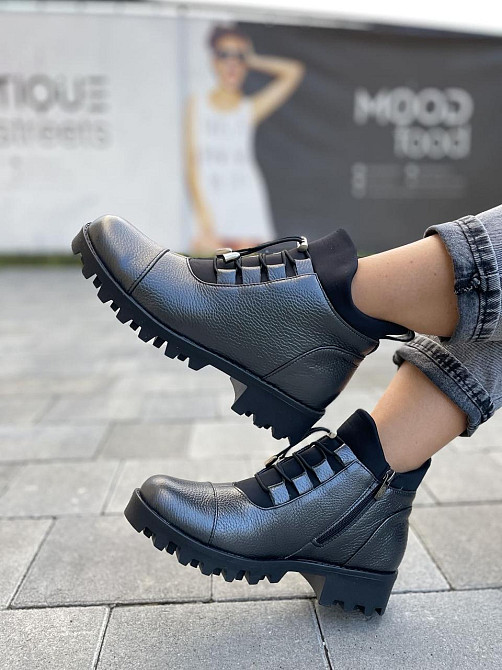 Черевики жіночі Odzi антрацит натуральна шкіра зима висота 10,5см підошва 2/4см (2361) Коломия - фото 3