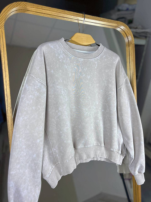 Свитшот женский Joy One 25177 оверсайз свободный крой средняя длина вареный тай-дай one size, бежевый, one size Киев - изображение 10