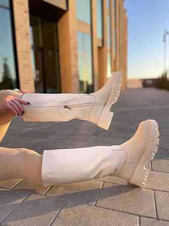 Жіночі зимові чоботи широкі шкіряні на низькому ходу бежевого кольору, на хутрі р. 37-40 4866 Коломия