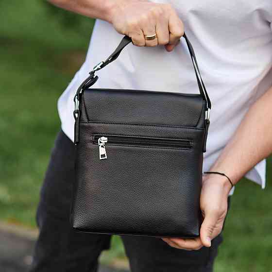 Мужской классический мессенджер через плечо кожаный черный Tiding Bag 80471 Каменское