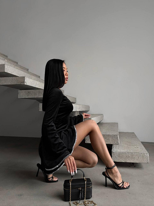 Стильное женское платье  с v-вырезом турецкий велюр Черный, 44/46 Одесса - изображение 8