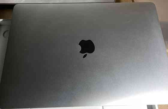 Ноутбук: MacBook Air 13
