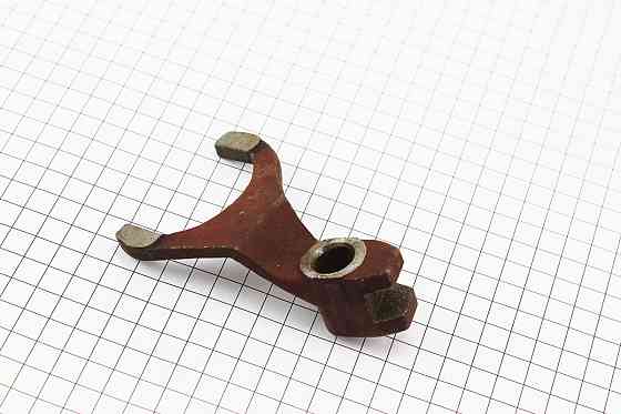 Вилка шестерні 2 та 3 передачі КПП Jinma 200/204/240/244 (160.37.143-1) Київ