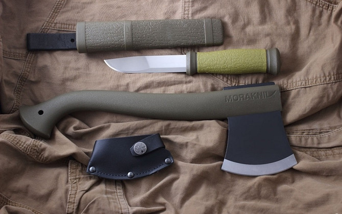 Туристический Набор Топор с чехлом и ножом Morakniv 