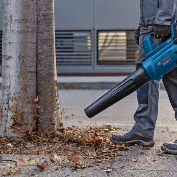 Професійна повітродувка акумуляторна Bosch GBL 18V-750 Professional з АКБ 18V 4Ah+ЗП Київ - фото 9