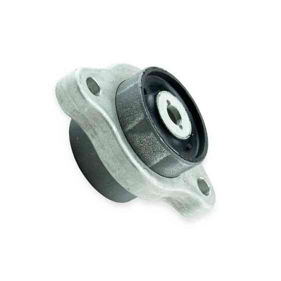 Сайлентблок переднего Мерседес Бенз Вито (639) передний левый L рычага Мукачево