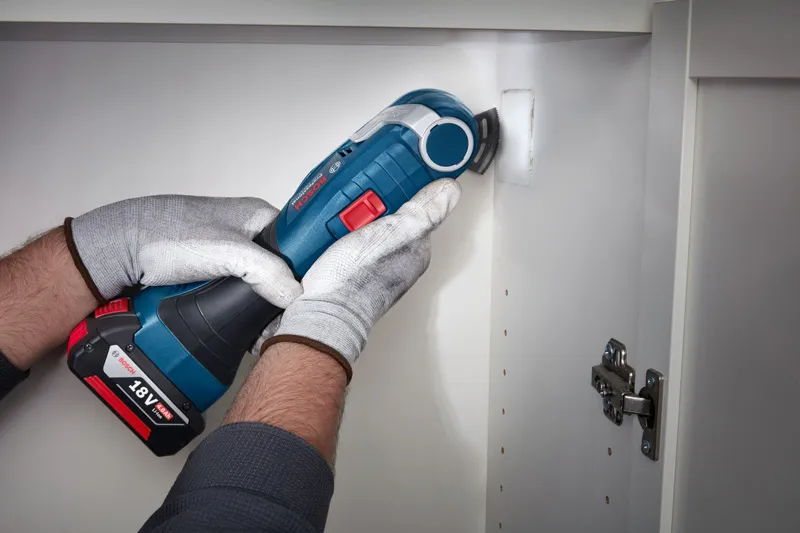 Акумуляторний універсальний різак Bosch GOP 185-LI Solo : без АКБ і ЗП, реноватор (06018G2020) Київ - фото 7