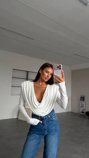 Женское боди с красивым декольте Одесса - изображение 1