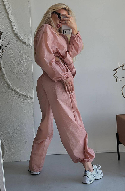 Женский стильный повседневный костюм из плащевки Пудра Одесса - изображение 2