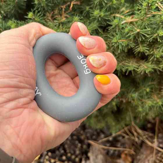Эспандер кистевой силиконовый PowerPlay PP-4324 Hand Grip Ring X-Hard 30 кг. Серый Киев