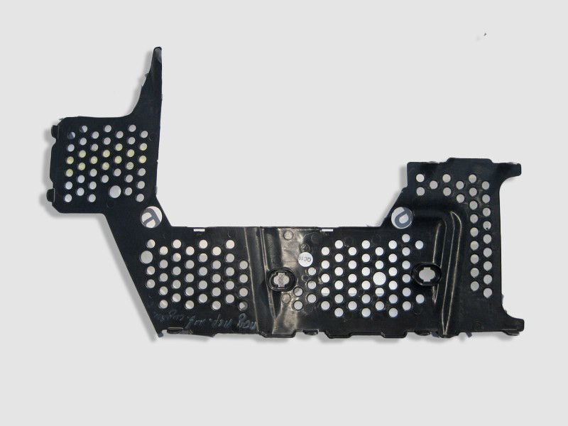 Mercedes-Benz  A2058210138 Кришка кабельного каналу під переднім лівим сидінням C-Class W205 EQC N293 Одесса - изображение 2