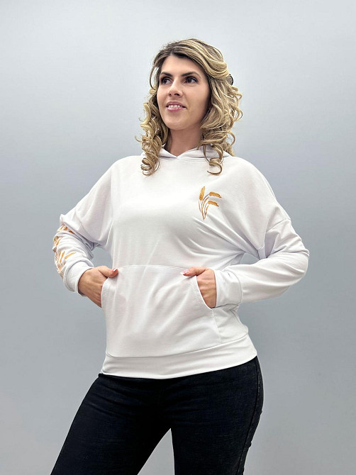 Демисезонный женский худи с принтом 