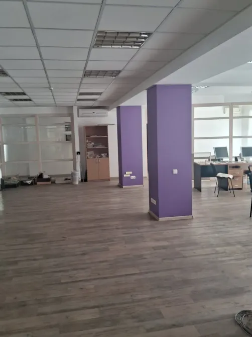 Продам офис 475м, open-space и несколько кабинетов. Ремонт, мебель, стеклянные перегородки, 2 этаж, свой вход с охраной, своя парковка Днепр - изображение 4