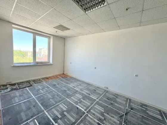 Офіс в центрі міста, 4 і 5 поверх. Своя тераса, 2 ліфта, опалення автономне Газ Дніпро