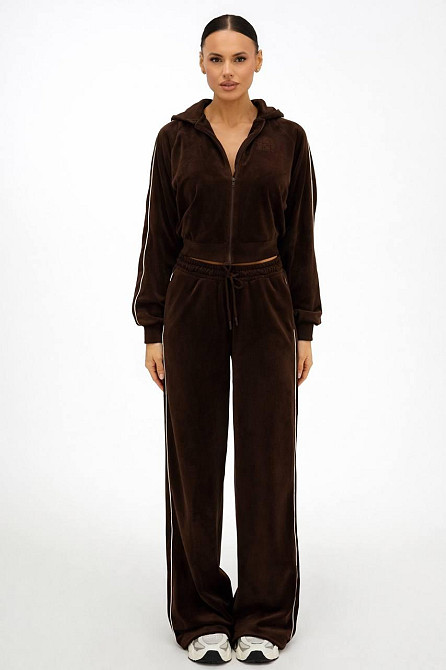 Велюровий жіночий костюм із вишивкою Шоколад, 48/52 Харків - фото 1