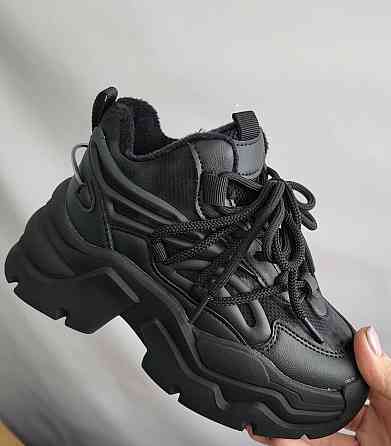 Кроссовки для девочки подростковые черные на флисе 32,33,34,35,37,38 Николаев