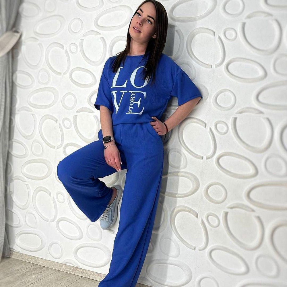 Летний костюм с широкими штанами 