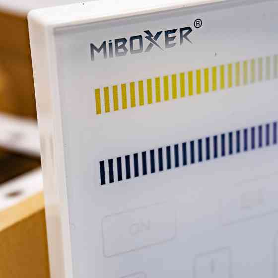 Milight Smart touch панель TL-2 (Tunable white 2,4 GHz) Коломия