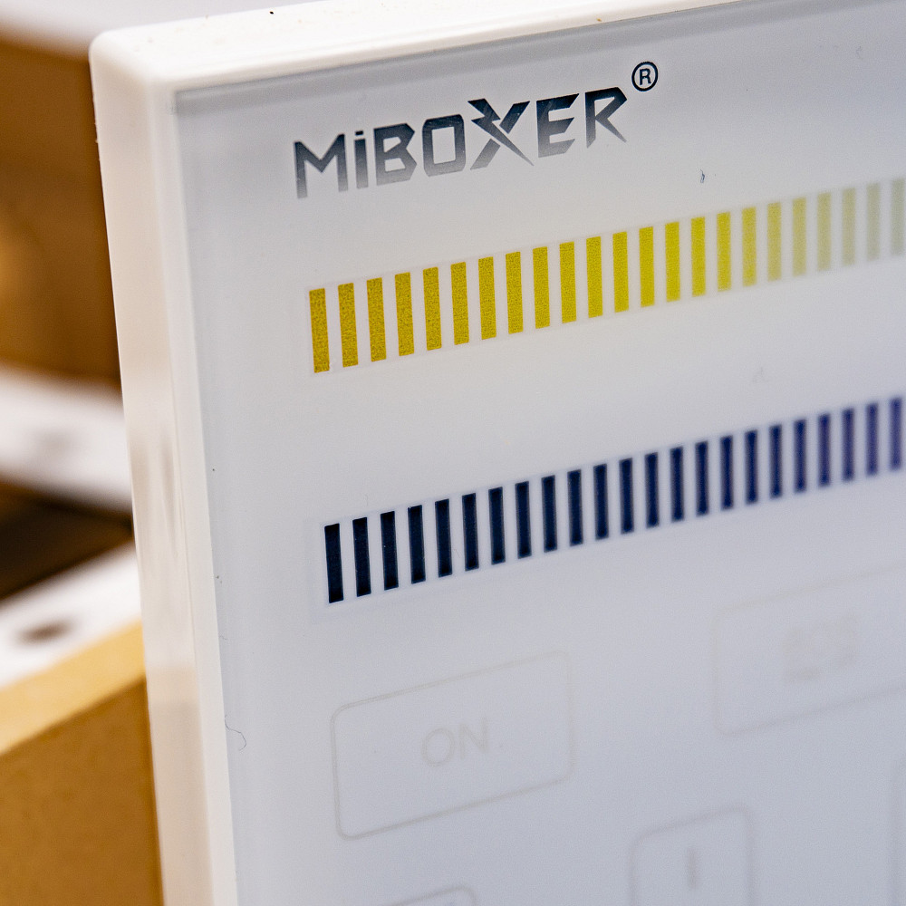 Milight Smart touch панель TL-2 (Tunable white 2,4 GHz) Коломия - фото 2