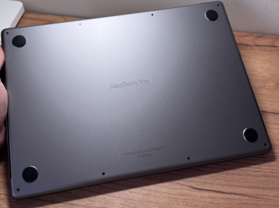 Ноутбук MacBook Pro 16